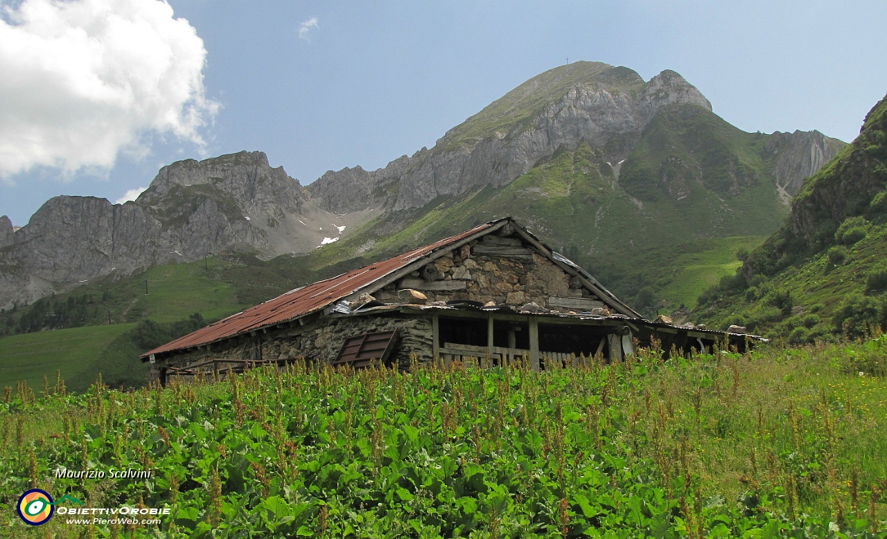 56 Baita Sessi e Monte Cavallo....JPG